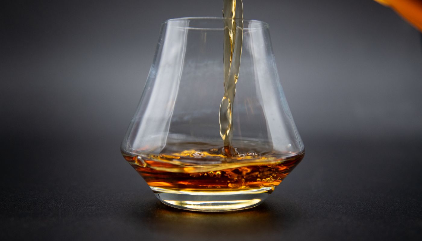 Single Malt vs Blend: What's The Difference?